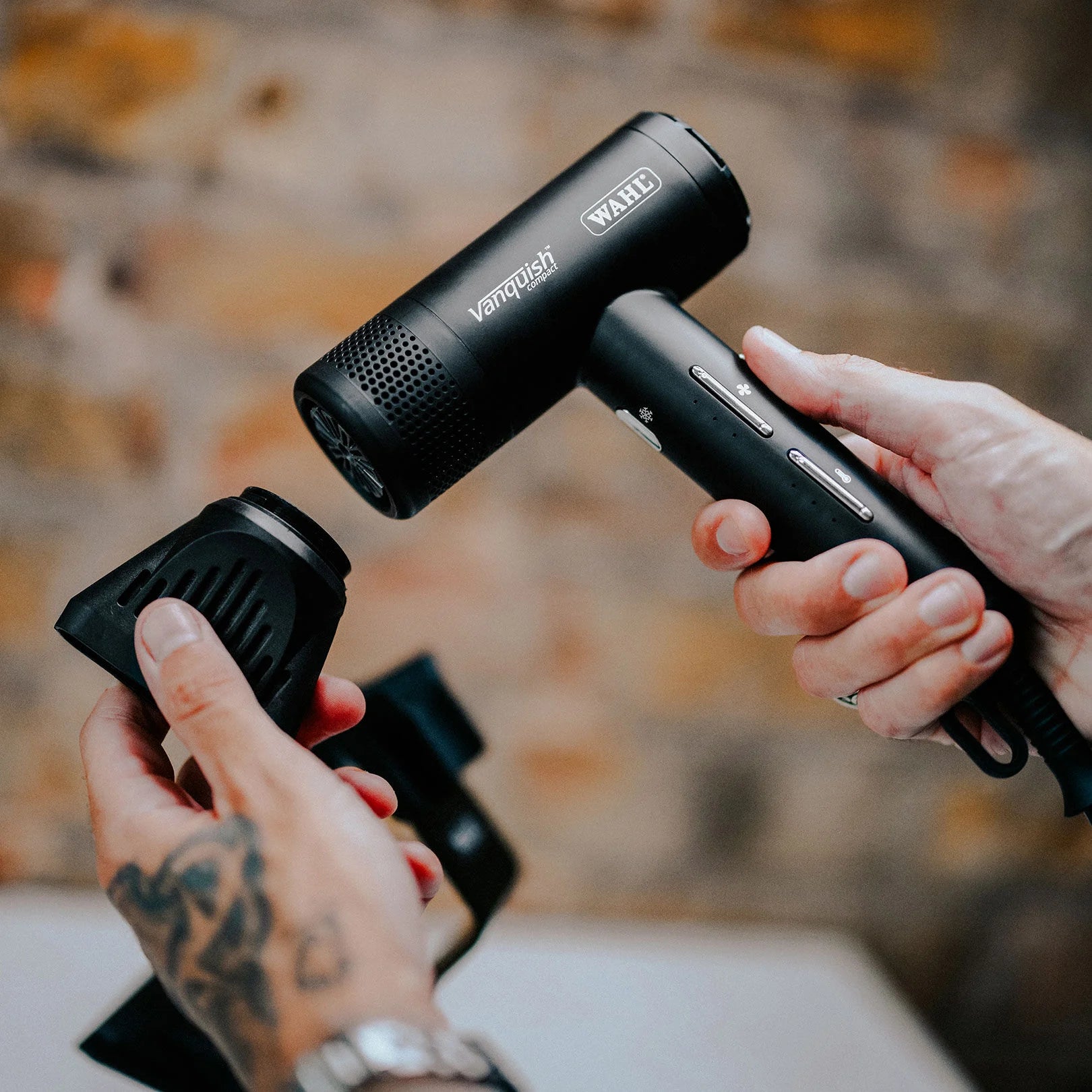 SÈCHE-CHEVEUX VANQUISH COMPACT - WAHL Le QG du Barbier